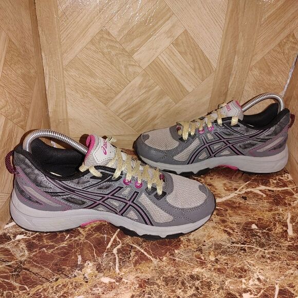 Asics women's gray running shoes sneaker size 7.       489 - Picture 6 of 11